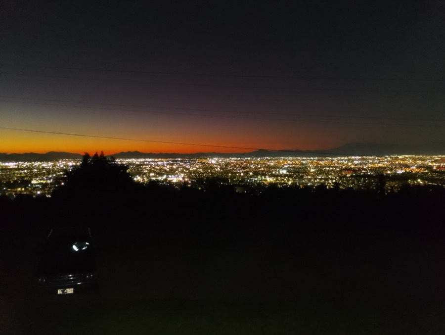 Las luces de Santiago de noche vistas desde el cerro